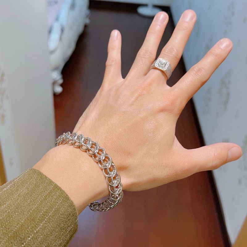 Gvc*1 bracelets